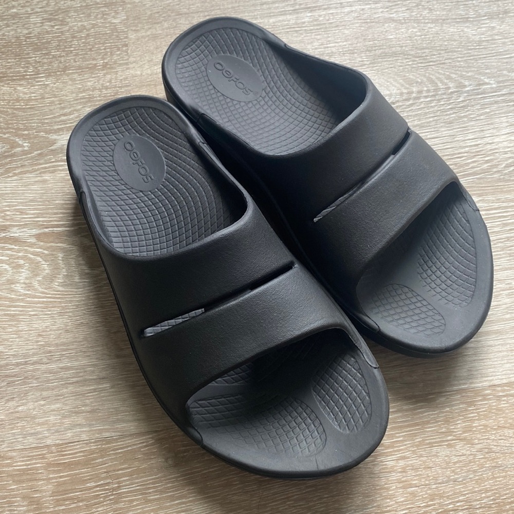 Oofos sandals
